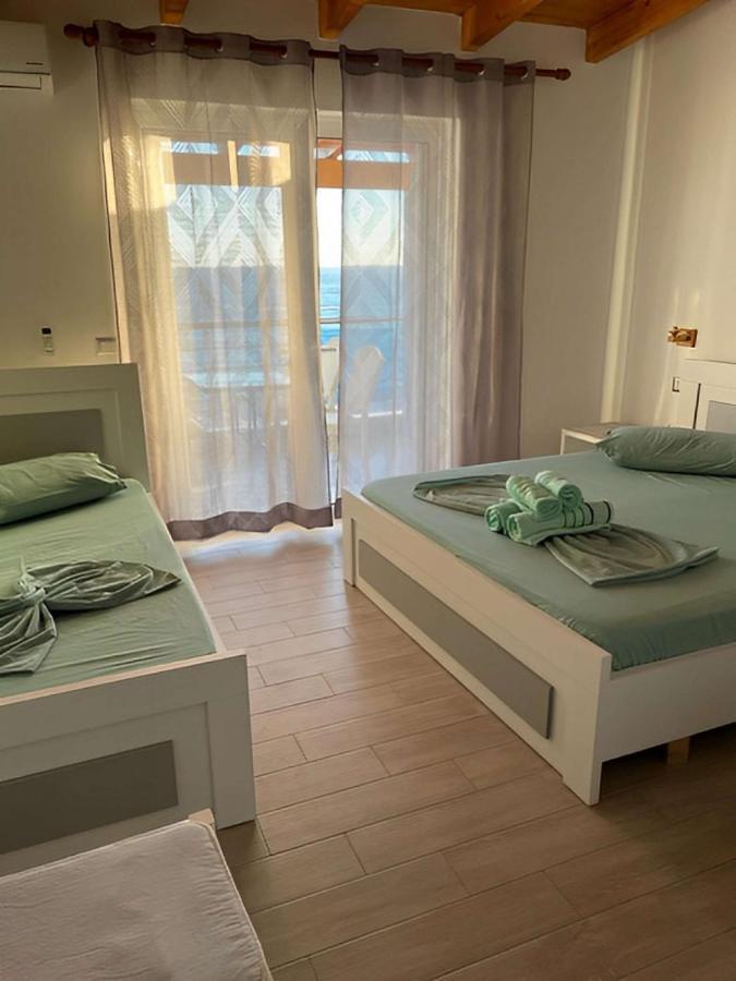 Wave N' Sea Apartments Himarë Eksteriør billede