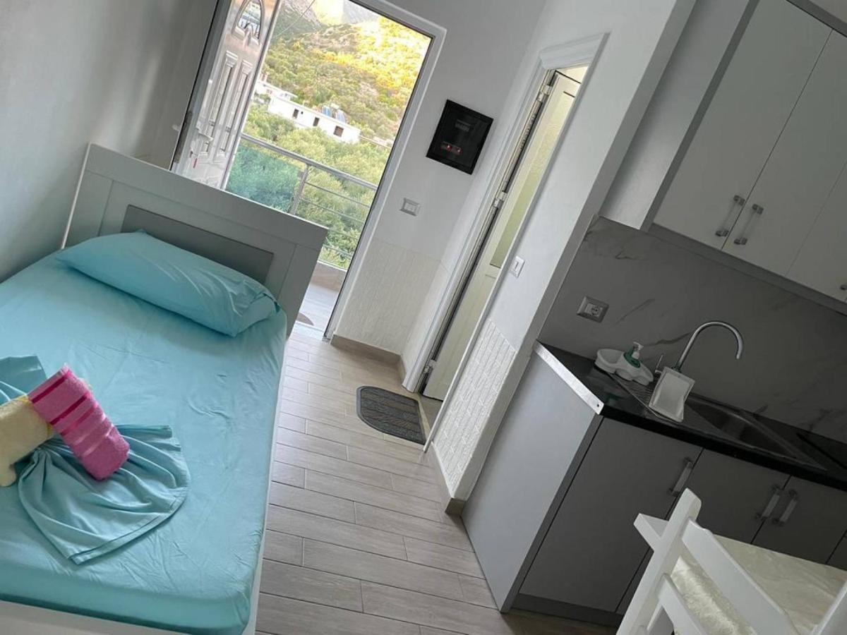 Wave N' Sea Apartments Himarë Eksteriør billede