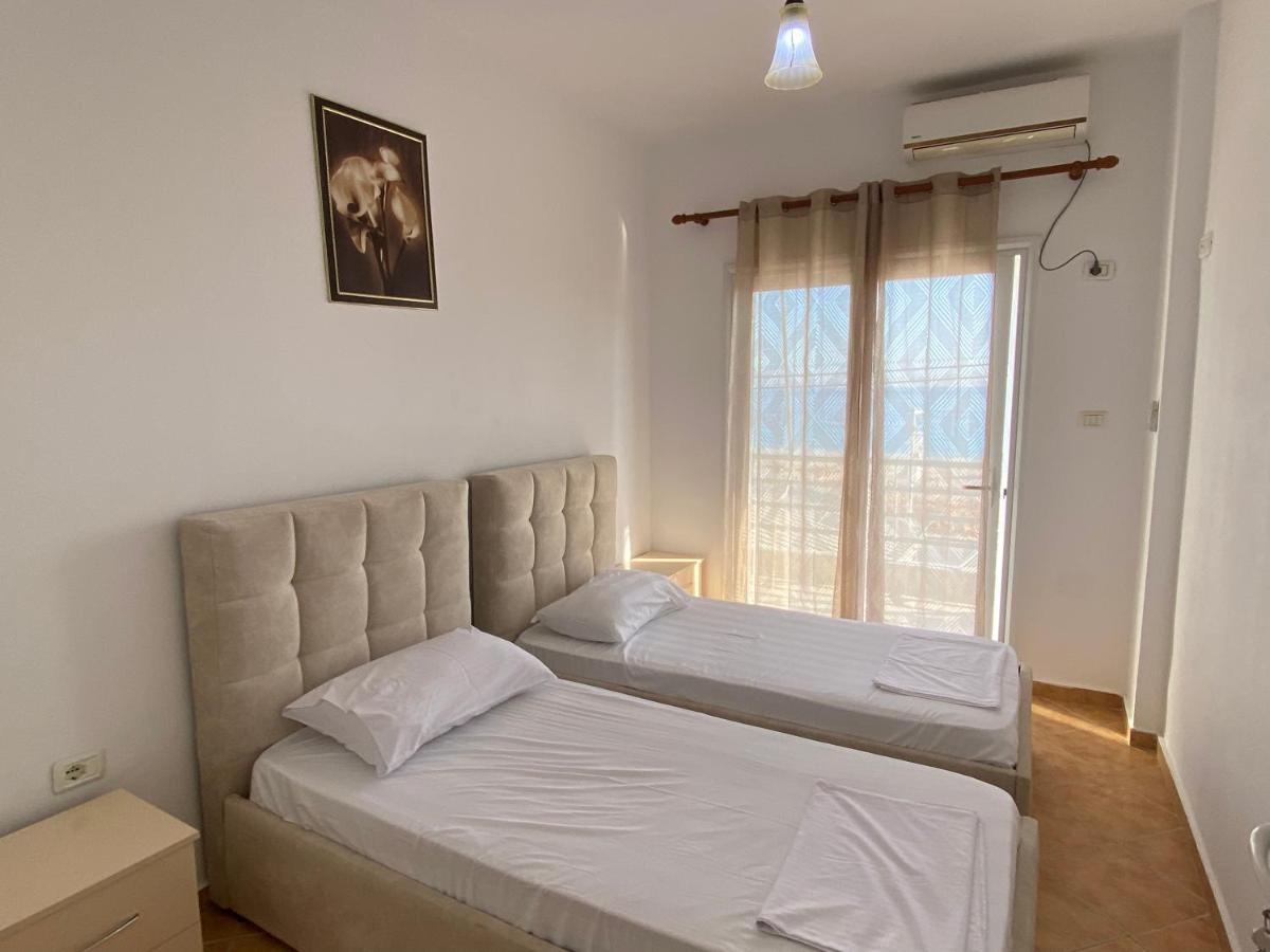 Wave N' Sea Apartments Himarë Eksteriør billede