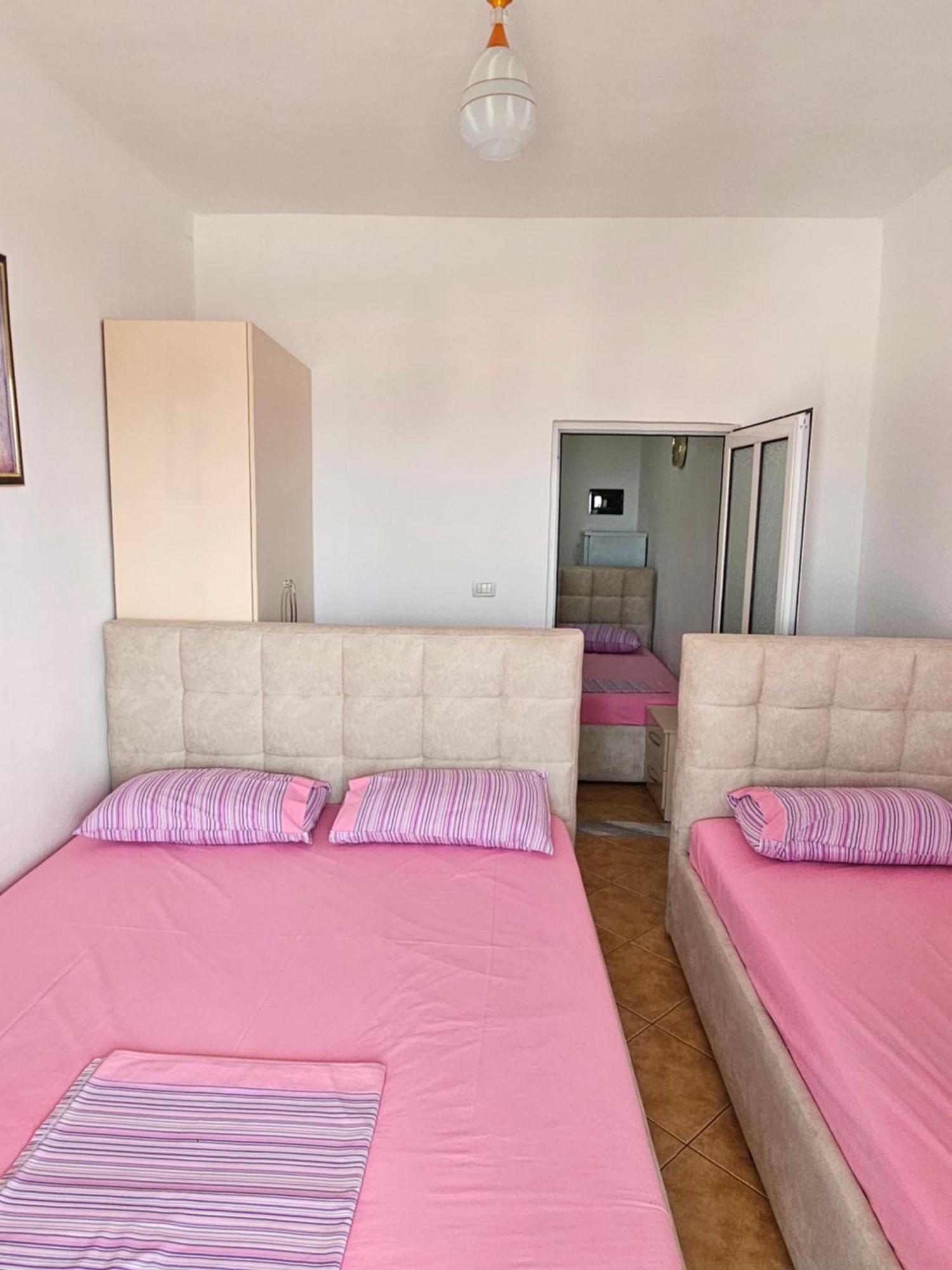 Wave N' Sea Apartments Himarë Værelse billede