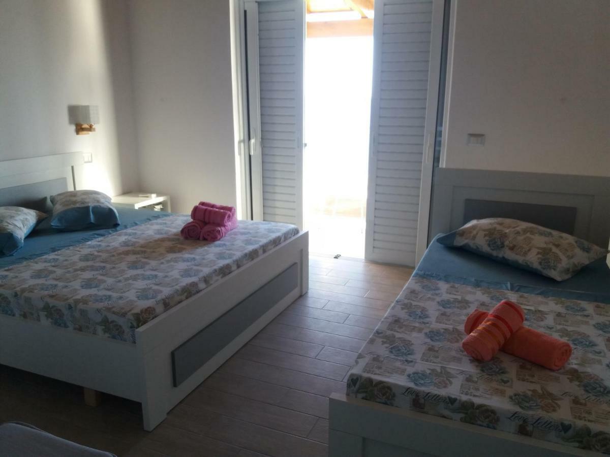 Wave N' Sea Apartments Himarë Eksteriør billede